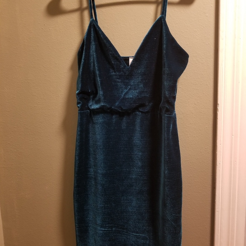 Velour dress. Size small. Worn only once.